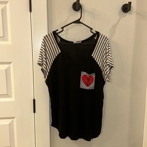 EUC Nordstrom’s Top Girl LA Brand B&W Tee Top Short Sleeve Nautical Shirt Anchor